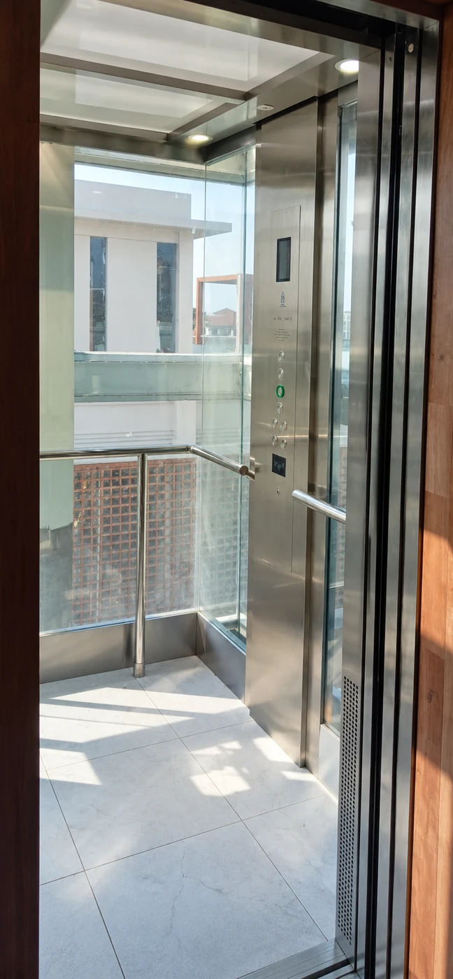 Interior lift — MIP Mitra Insan Persada